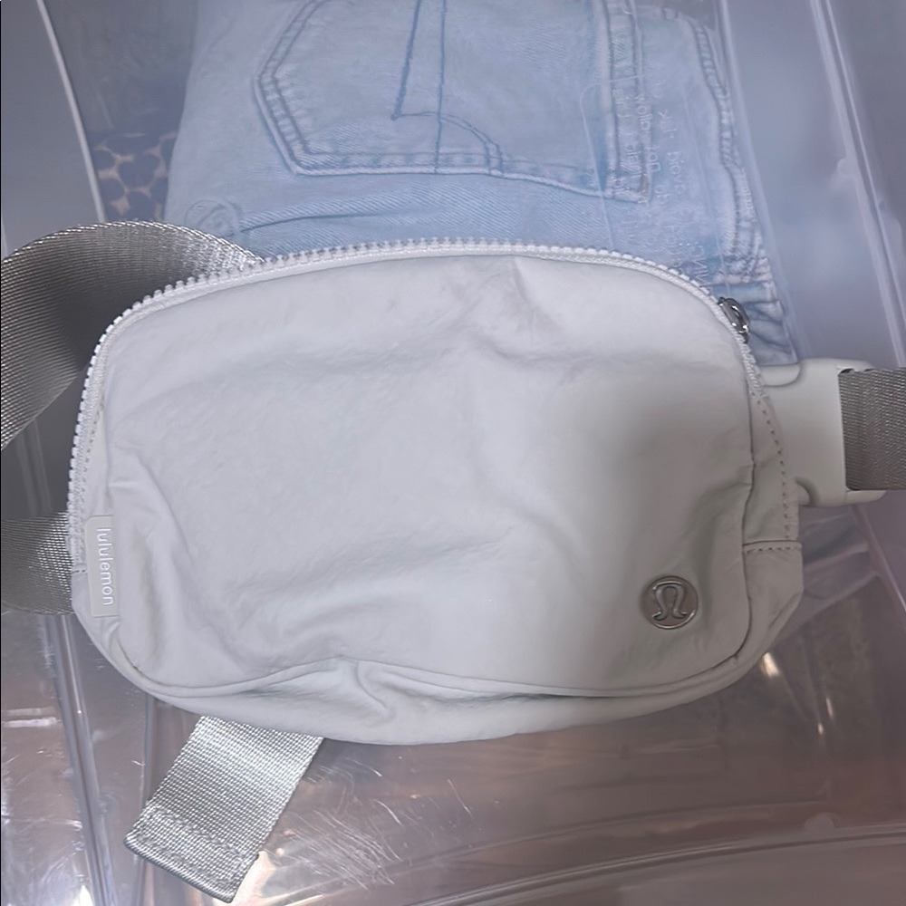 Lululemon Athletica Gray Belt Bag Minimalist Design